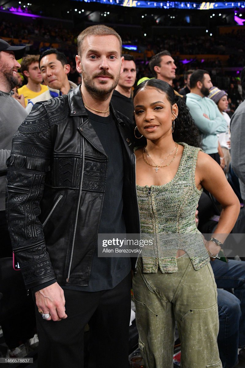MilianFranceOff's tweet photo. @christinamilian et @MPokora au match des @lakers cette nuit à L.A 🌃🇺🇸

#comptefan #christinamilianfrance #ChristinaMillan #MatTina #mattpokora https://t.co/kqVvjCxsYc