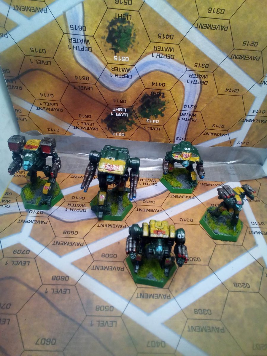 #battletech #alphastrike The Clan portion of the box set painted in Clan Wolf Alpha Galaxy colors.