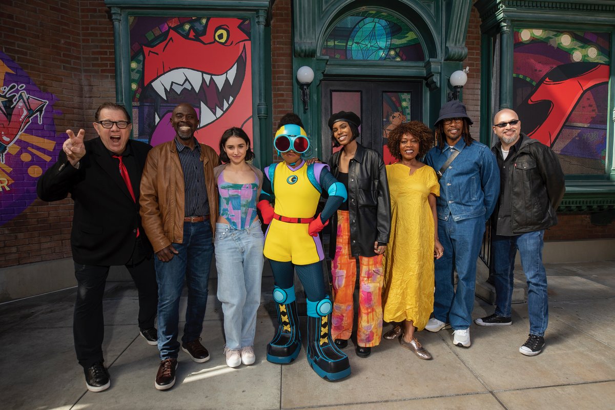 steveloter's tweet photo. Well, this happened today. Welcome Moon Girl to Disneyland California Adventure. It's surreal.😀 #MoonGirlAndDevilDinosaur #Marvel #DisneyPlus https://t.co/8rHU6FoUgq