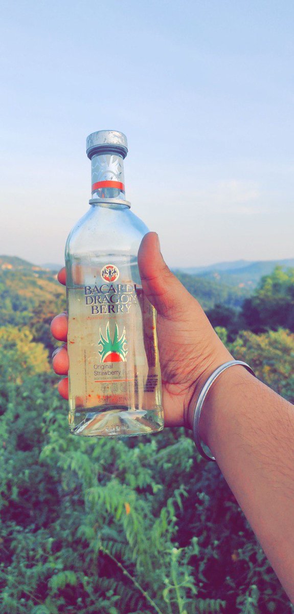 SSKBWinesPvtLtd's tweet photo. Spill it or fill it. Your pass to a flavourful drink begins with Bacardi
.
.
#bacardi #bacardilife #dragonberry #bacardilegacy #bacardirum #goaparties #goanlife #goanliquor #goodtimes #goa #liqour #liqourbrand https://t.co/Q5IuwIo9Rg