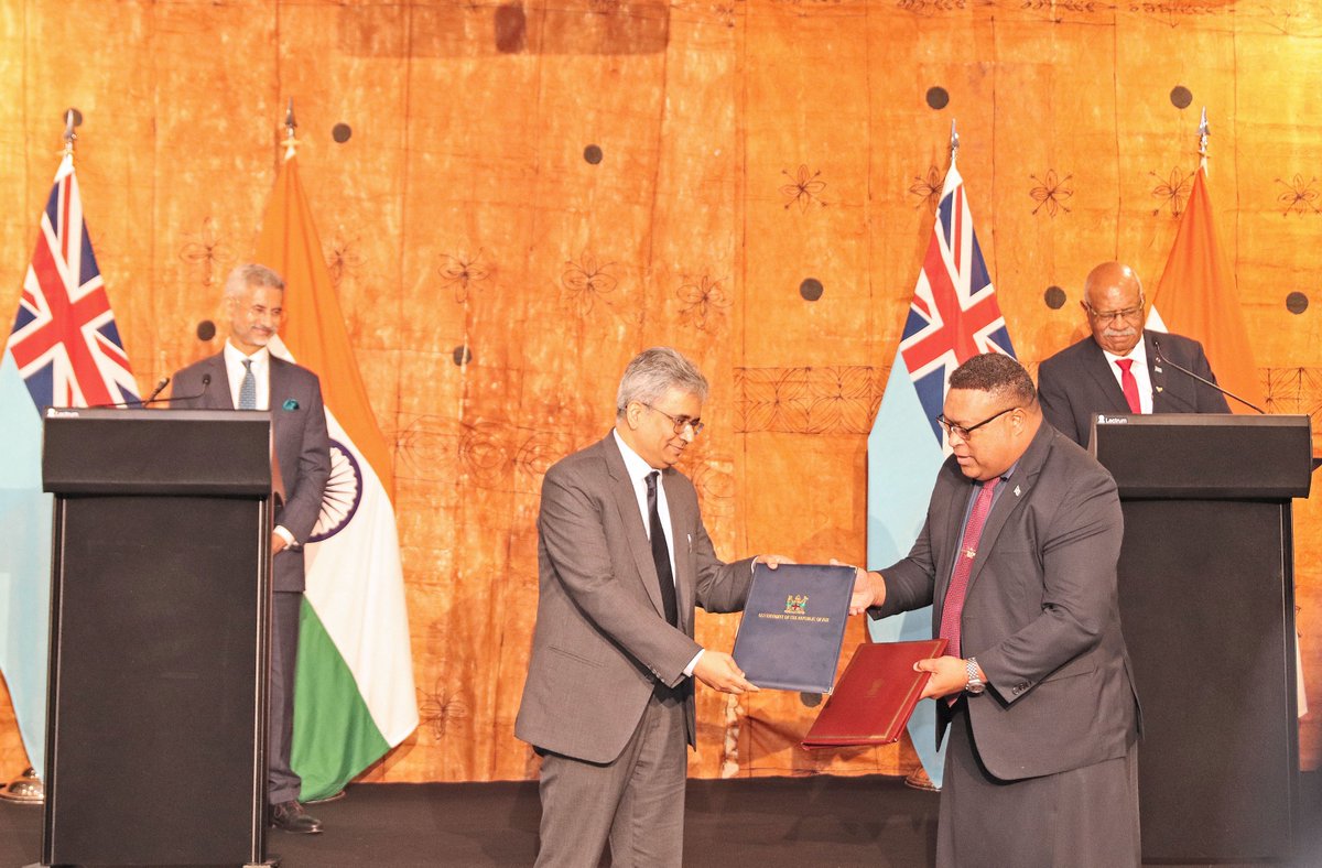 Today the Prime Minister and Minister @Fiji_MOFA   Hon. @slrabuka, met with the Minister for External Affairs of the Republic of India Hon. @DrSJaishankar    during his first official visit to Fiji.🇫🇯🤝🇮🇳 have reaffirmed commitment to further advance the relations. #FijiIndia🇮🇳🇫🇯