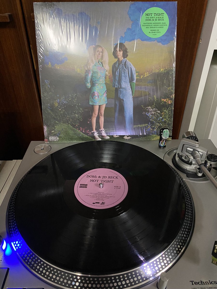 h_m1269's tweet photo. 素晴らしい🕺🏻
#Domi&amp;JDBeck
#NotTight
#vinylrecords
#レコードのある生活
#アナログ部 https://t.co/stNc1NI5Q4