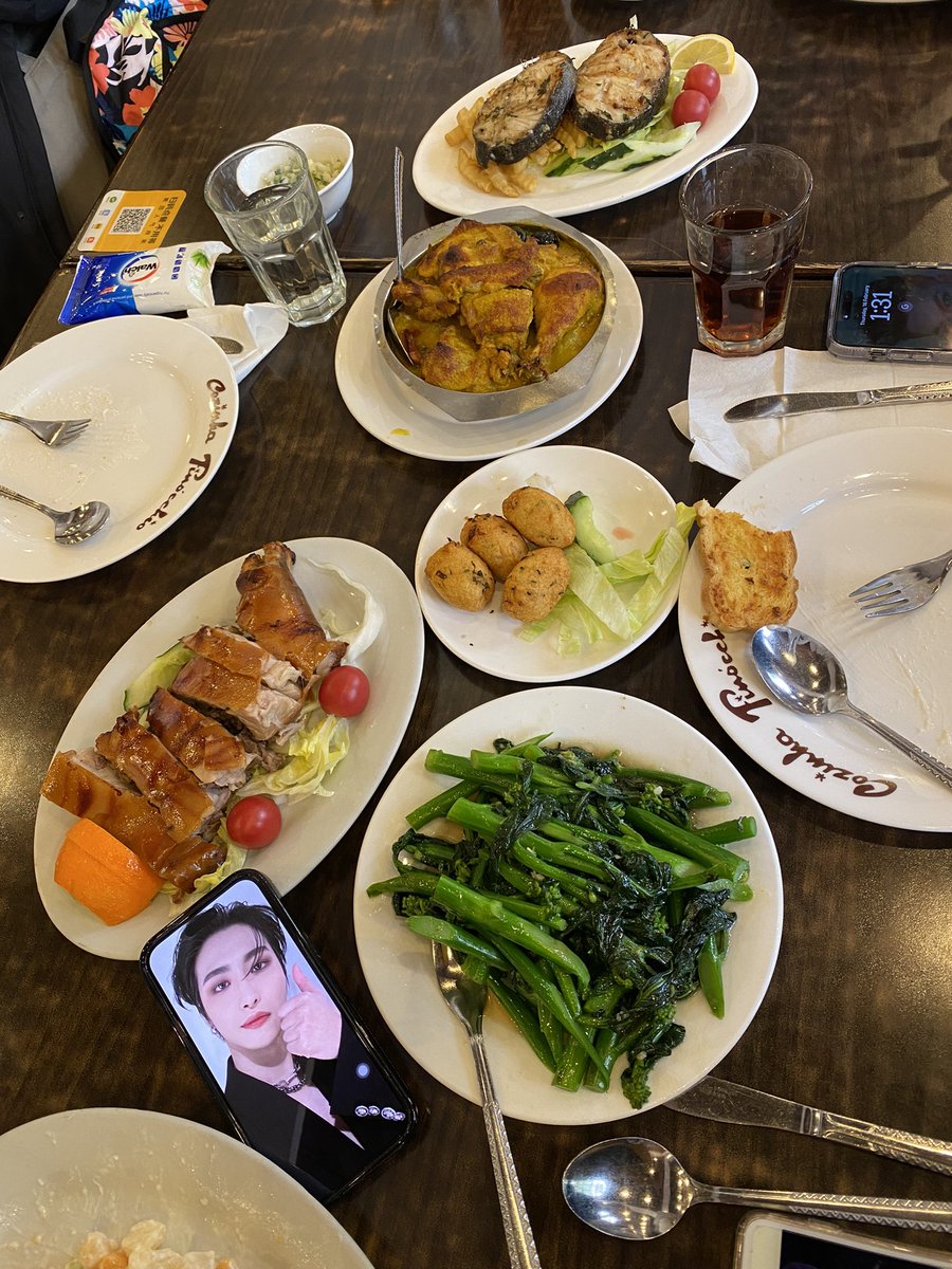 OnoseLena's tweet photo. @kqent @ATEEZofficialjp @ATEEZofficial Macau Trip ~ Lunch Time ~ Oishii ~ 👍👍👍 #ATEEZ #ATINY #SEONGHWA #lunch #ateezcollection #macautrip #sightseeing #portugalfood https://t.co/hWolnIsTzh