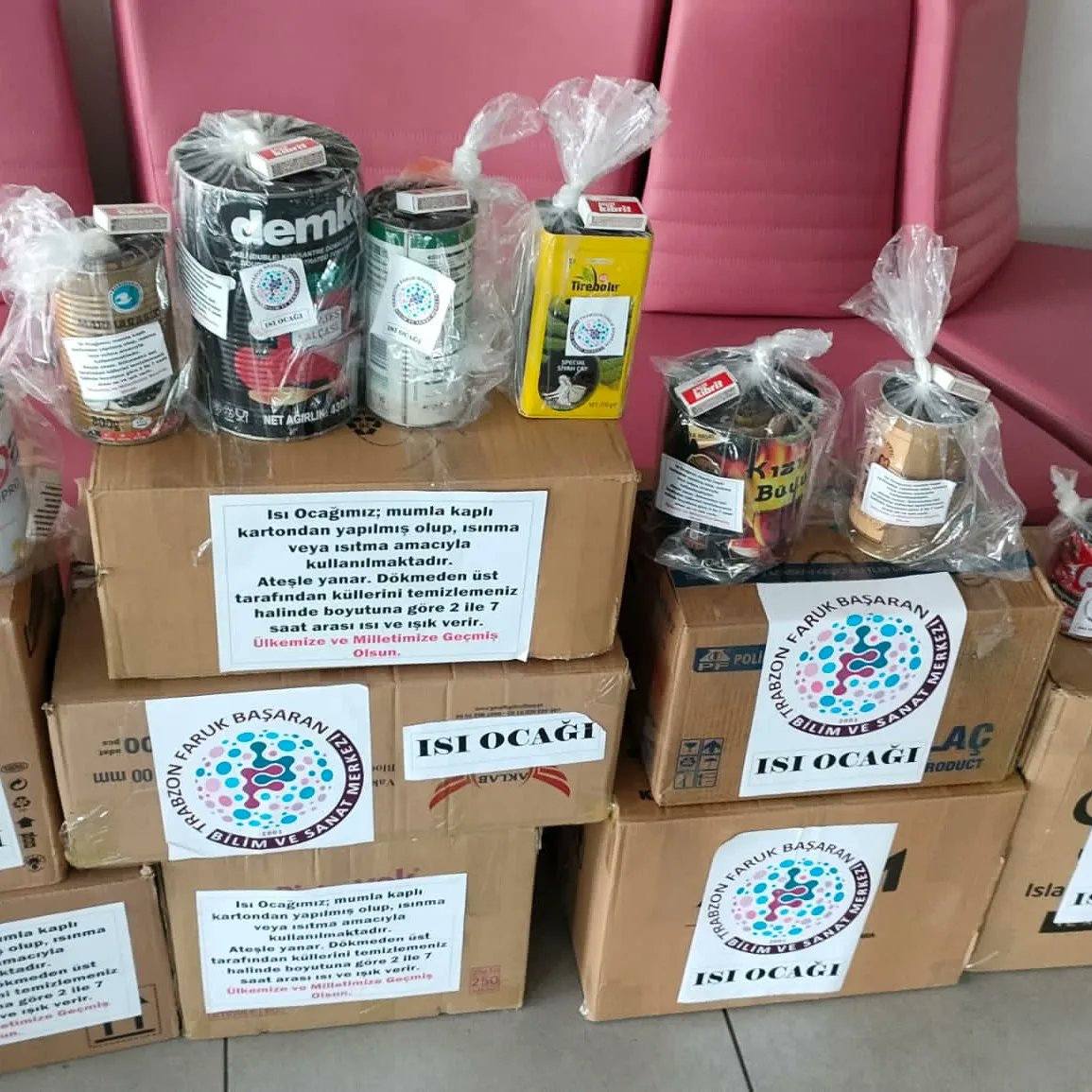 tcmeb's tweet photo. BİLSEM Öğrencilerinden Yürekleri Isıtan Üretim

Bilim ve Sanat Merkezi öğrencileri, velileri ve öğretmenleri tarafından üretilen ısınma ve aydınlatma sağlayan portatif ocaklar, deprem bölgesine gönderiliyor.

👉https://t.co/pPSzbXpy4P https://t.co/ROgFErvkR5