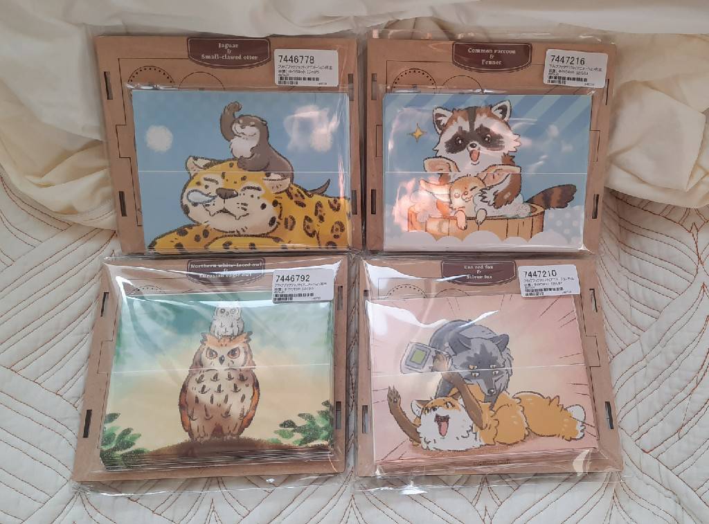 タオイ(<a href="/taoi_illust/">タオイ(イラスト専用)</a>)さんのフリップブッククラフト全部届いたよ...😇
暇があったら組み立てよう