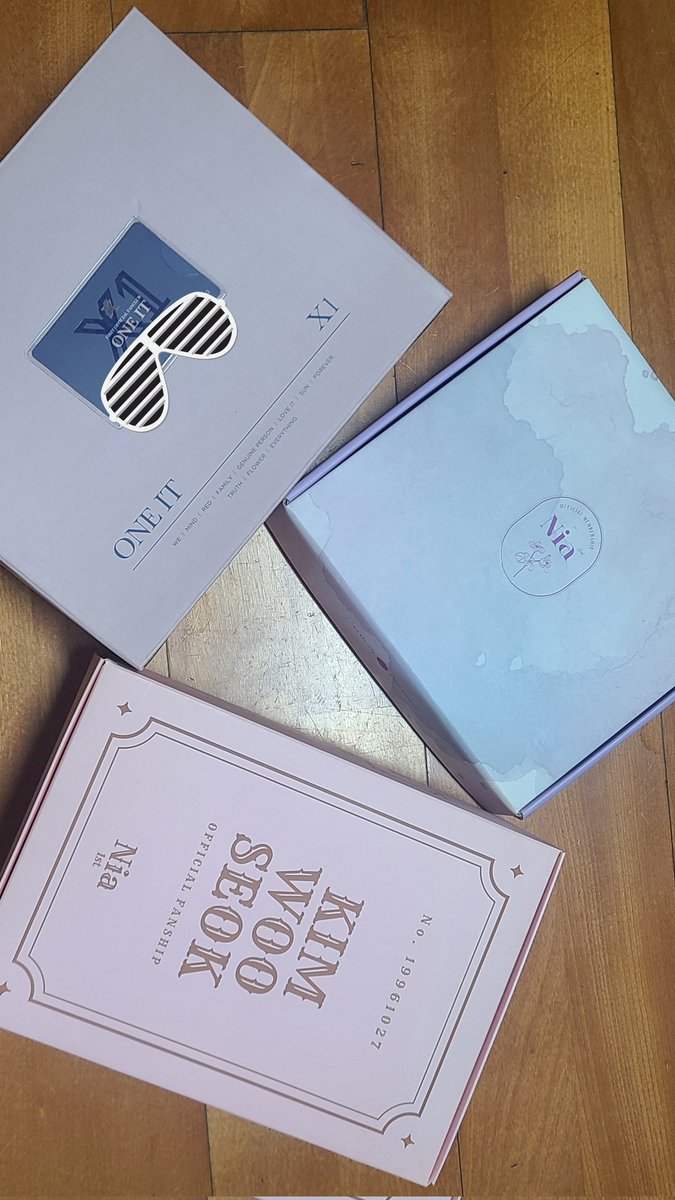 Eu__SSG's tweet photo. 김우석 니아 키트 양도

니아 키트 각 2.0 (팬클 카드 제외)
엑스원 키트 1.0 (팬클 카드 제외)

일괄시 택포 4.5 
*일괄 우선 거래*

김우석 kimwooswok 니아 냐냐 키트 X1 https://t.co/8X86zYBgC4