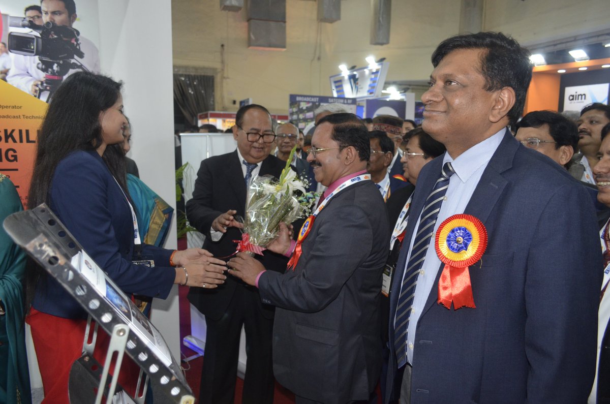 BECIL_India's tweet photo. Hon'ble Secretary MIB Shri Apurva Chandra along with Shri DPS Negi, Member-Fin. Prasar Bharti during their visit on Inaugural day of BES EXPO 2023 were welcomed &amp; briefed by CMD BECIL Mr. George Kuruvilla about BECIL's progress in the areas of Skill training &amp; Bharat Heera Kendra https://t.co/t6mCwMmBMb