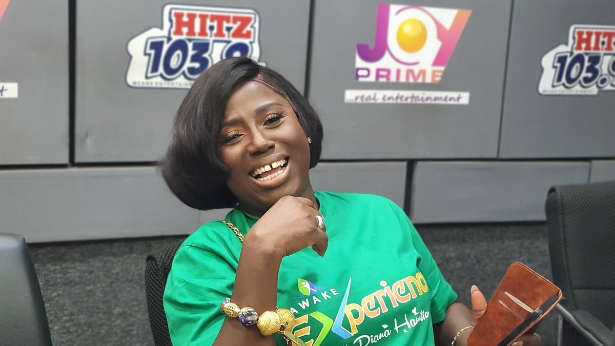 Hitz1039FM's tweet image. Singer @dianaahamilton joins us on #DaybreakHitz to talk about the #AwakeExperience.