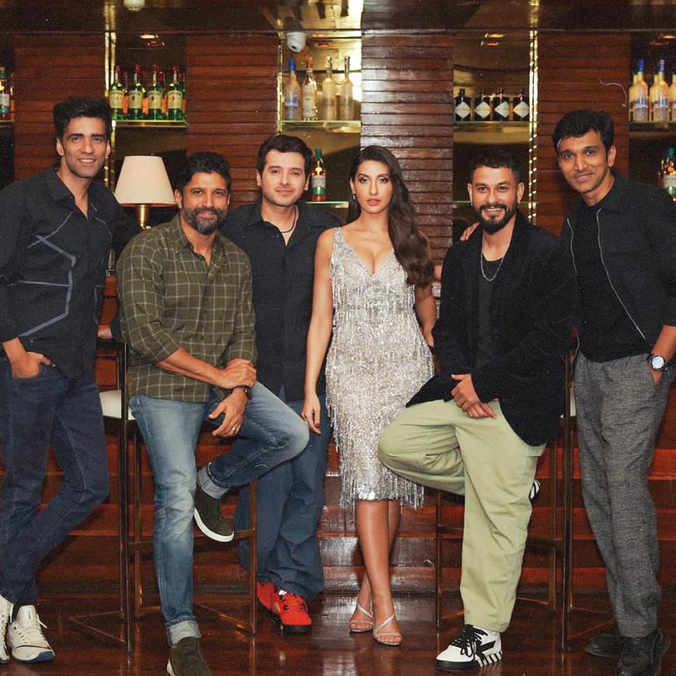 Kunal Keumu's directorial debut ‘MADGAON EXPRESS’ Shoot of the film - which stars #DivyennduSharma, #PratikGandhi, #AvinashTiwary and  #NoraFatehi - is now complete.  
@FarOutAkhtar @kunalkemmu @divyenndu @avinashtiw85 @pratikg80