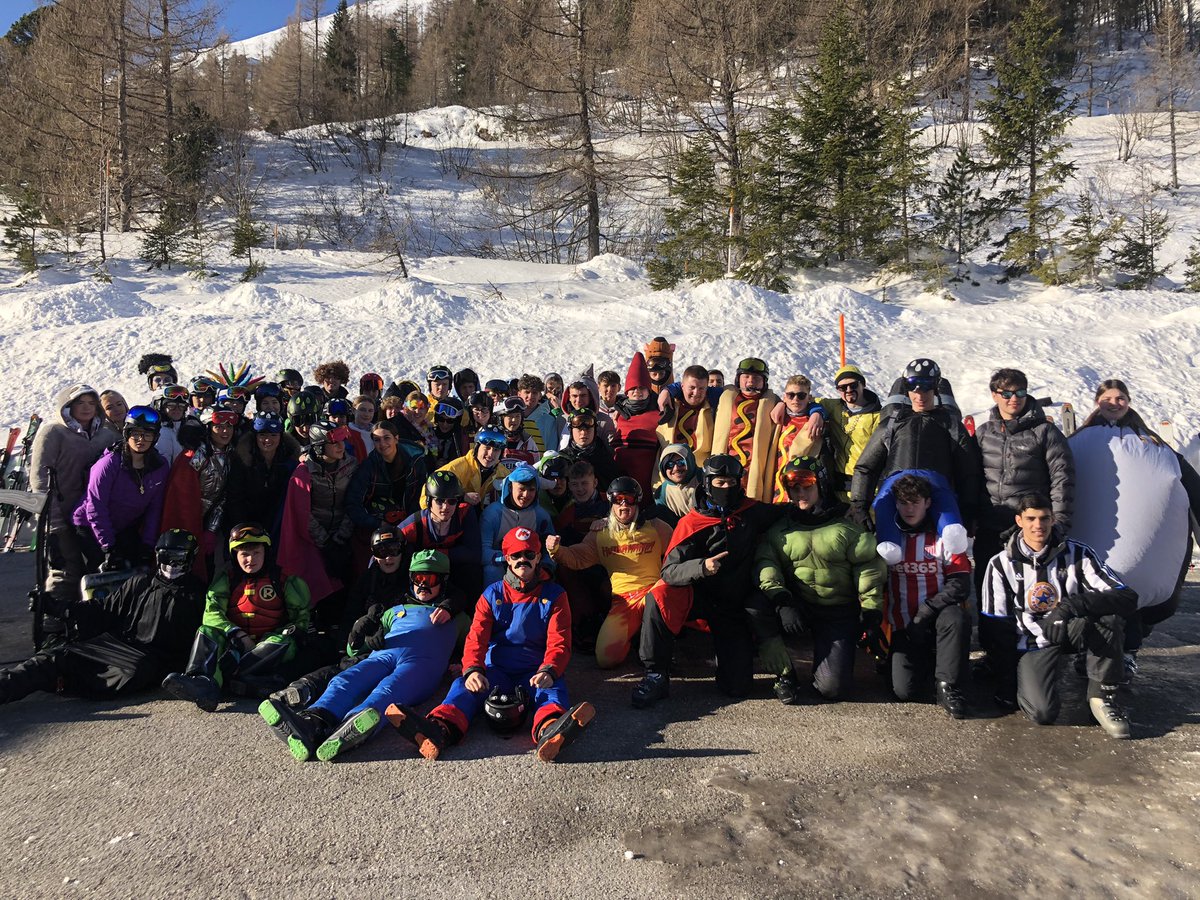 Fancy dress day! What commitment from our skiers! 💪🏻