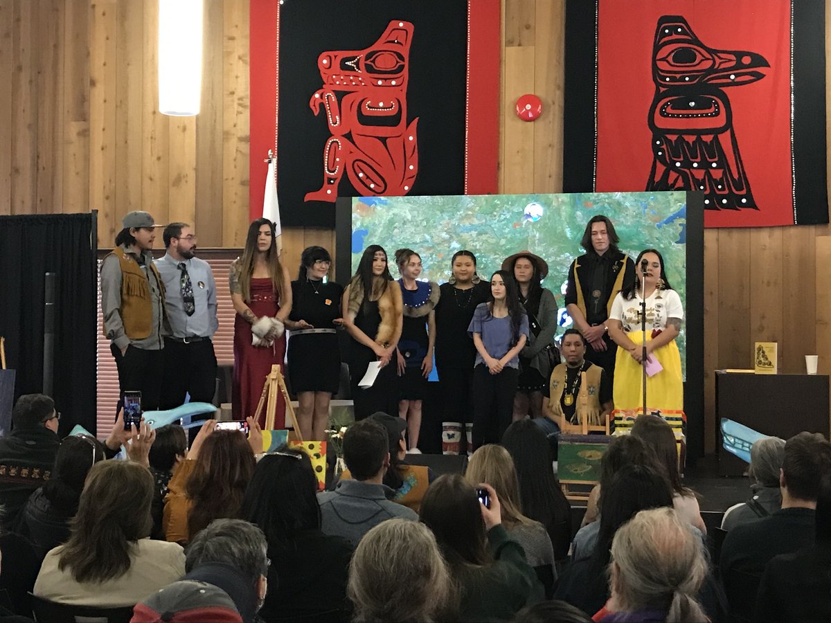 afnyukonregion's tweet photo. #AYukonThatLeads! 👏🏽👏🏽👏🏽
Yukon First Nations Climate Action Fellowship Presented Yukon First Nations Chiefs with Reconnection Vision yesterday! 

Read the release here: https://t.co/xFOz87AXcm

📸: @YukonUniversity https://t.co/Bjr4ERrzCM