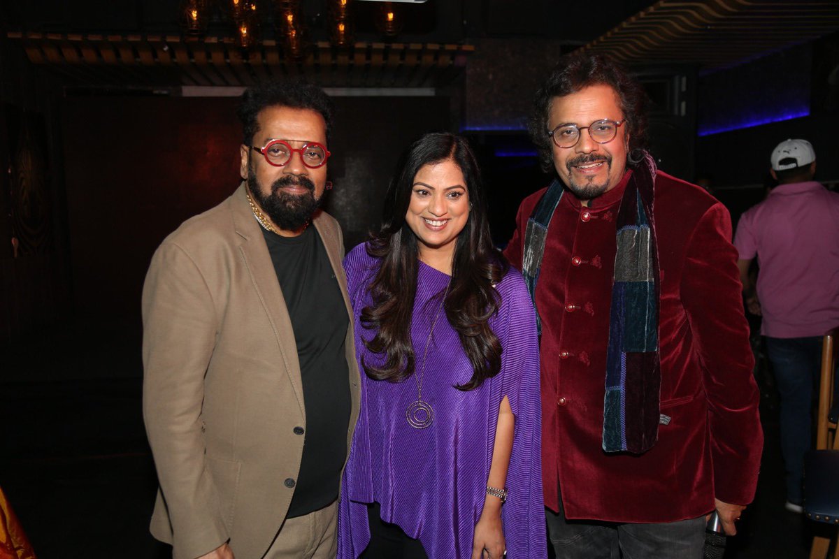 imjadhavtushar's tweet photo. #EternalSounds brings to you #Manmarzee [five-song album] with maestros #Hariharan and #BickramGhosh mesmerising one and all with myriad moods of music… The album consists of melodious songs across different genres. https://t.co/Gsmr85zSR9