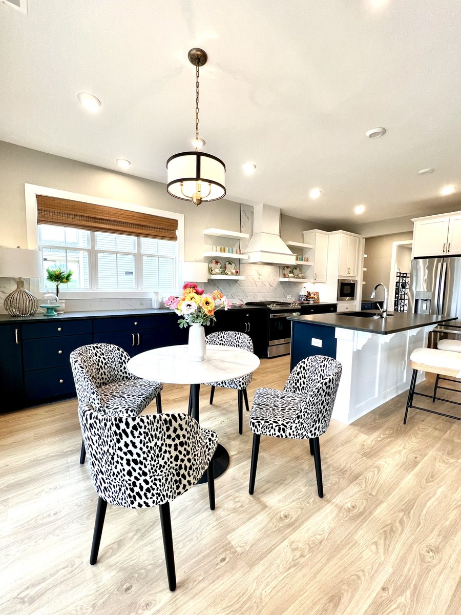 ALASTERAKBD's tweet photo. Opening day of our Pebble Wood model in Owensboro, KY is approaching quickly! Contact a New Home Sales Consultant or chat with an Online Sales Counselor for more information. 

https://t.co/TZuYXLaKIs

#jagoehomes #newbuild #newbuildhomes #modelhome #owensboro #interiordesign #residentialdesign