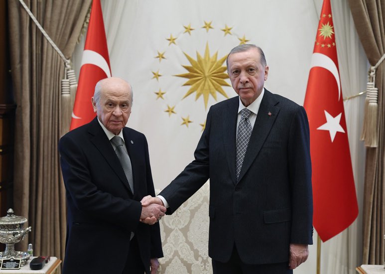 ayyildirim1's tweet photo. Liderimiz Sayın Devlet BAHÇELİ, Cumhurbaşkanımız Sayın Recep Tayyip ERDOĞAN ile Cumhurbaşkanlığı Külliyesinde bir araya geldi. https://t.co/RMzNHu72Mw