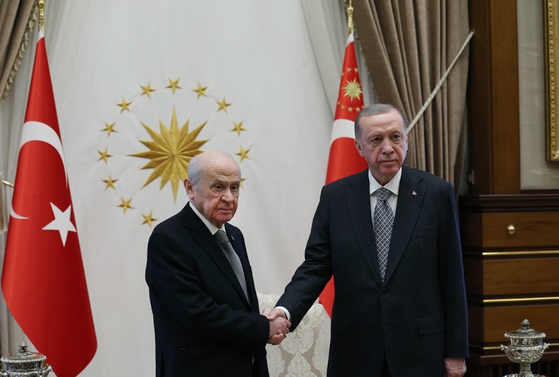 ayyildirim1's tweet photo. Liderimiz Sayın Devlet BAHÇELİ, Cumhurbaşkanımız Sayın Recep Tayyip ERDOĞAN ile Cumhurbaşkanlığı Külliyesinde bir araya geldi. https://t.co/RMzNHu72Mw