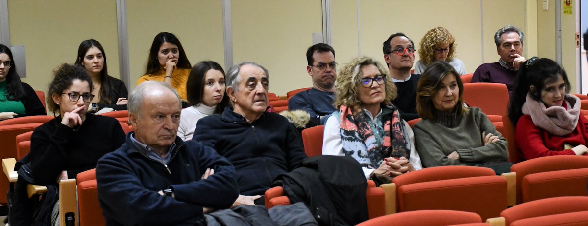 I3Aunizar's tweet photo. ¿Cómo detectar daño ocular con una fotografía? 
Si no pudiste venir al #ATENEO_EINA ahora puedes ver la conferencia de Alejandra Consejo, junto a Laura Remón, proyecto #MAiCRO
📹https://t.co/t4SnnZL27u
📰https://t.co/GhM8rwlrDB

📸Alfredo Soria (@EINAunizar)
#CátedraSAMCAdt https://t.co/z8WIThLVda