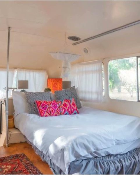 PeperukaWorld's tweet photo. Spotted! One of our favorite places in Nairobi @thebrandybus  where we did our first ever official photoshoot. How time flies !

#TBT #MeILove #Peperuka. https://t.co/nSjaLAFXI1