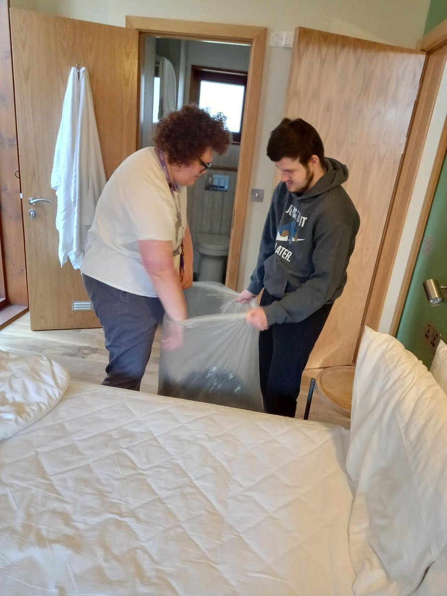 PettyPoolColl's tweet image. Luke and Freya have been working at #forestholidays at Delamere this week.  They have been learning and decveloping skills for the house keeping role and have worked to a professional standard.  Well done!
#proudtobepettypool #workskills
forestholidays.co.uk/.../che.../del…