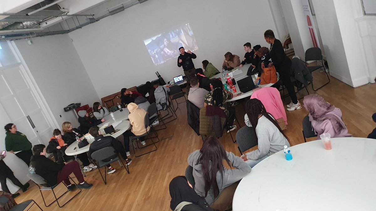 uvartscic's tweet photo. Brilliant day at the The Playhouse working with young people from #Belfast and #Stabane to help pass on the skills of #StreetArt and #AerosolArt and ideation of future #Murals in those areas!! https://t.co/ACfQgiTN9c