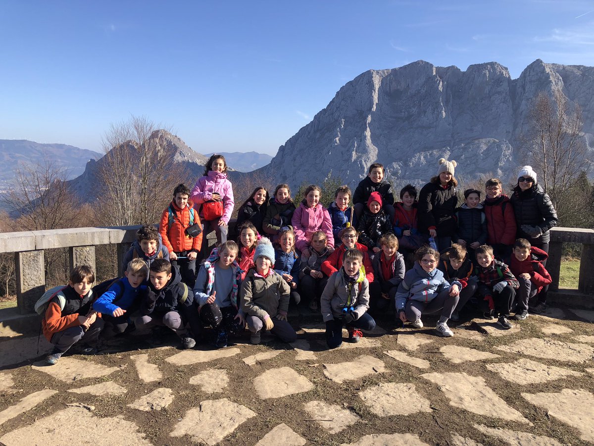 beg56leire's tweet photo. Anbotoko Marigaz atzean. Hotza, eguzkia eta naturaz inguraturik, ezin hobeto egon ginan atzo Urkiolan!🥰 https://t.co/cEcqqKzAPk