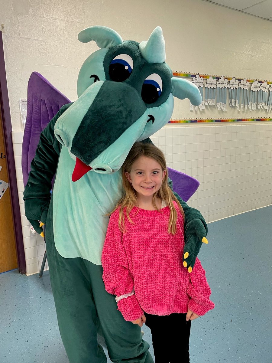DanielsRunES's tweet photo. Pickles the Dragon had a big impact on Daniels Run students. Thanks for helping us celebrate Valentine's Day #fcpsr5 https://t.co/MZtjjKQccC