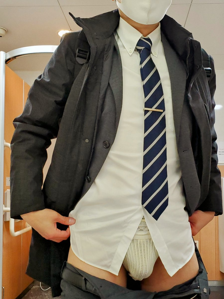green03520's tweet photo. 久しぶりのネクタイ https://t.co/SyVF1RfqSB