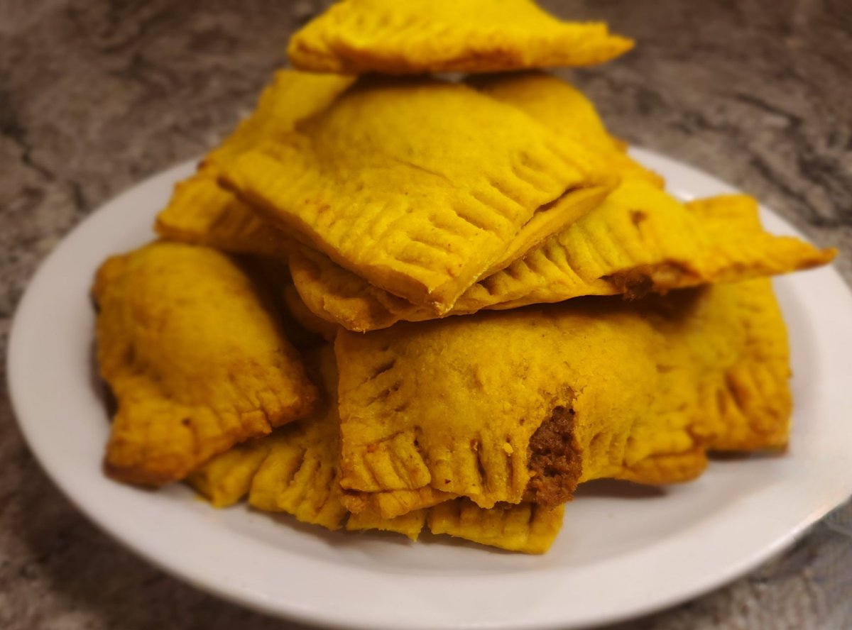 bitesbybebe's tweet photo. @1ndiyah I'm a personal chef that travels anywhere you need me! I'm well-versed in many types of cuisines and I can accommodate anyone with allergies or dietary restrictions. I do private dining experiences, meal preps, weddings etc.Visit https://t.co/caRyBMx3vi for booking and inquiries https://t.co/lTWp6jrqXa