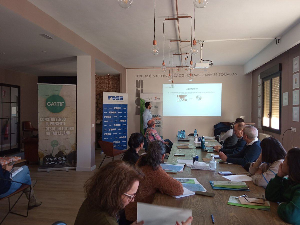 CARTIFCT's tweet photo. Hoy estamos en la Federación de Organizaciones Empresariales Sorianas (@FOES_SORIA) organizando la jornada de #transformacióndigital de #CENTRATC dirigida a #pymes.
Contamos con la participación de @CreativoApolo, #Agerpix y Sistemas Informáticos Sorianos.
@empresasjcyl https://t.co/RdGjQClhNT