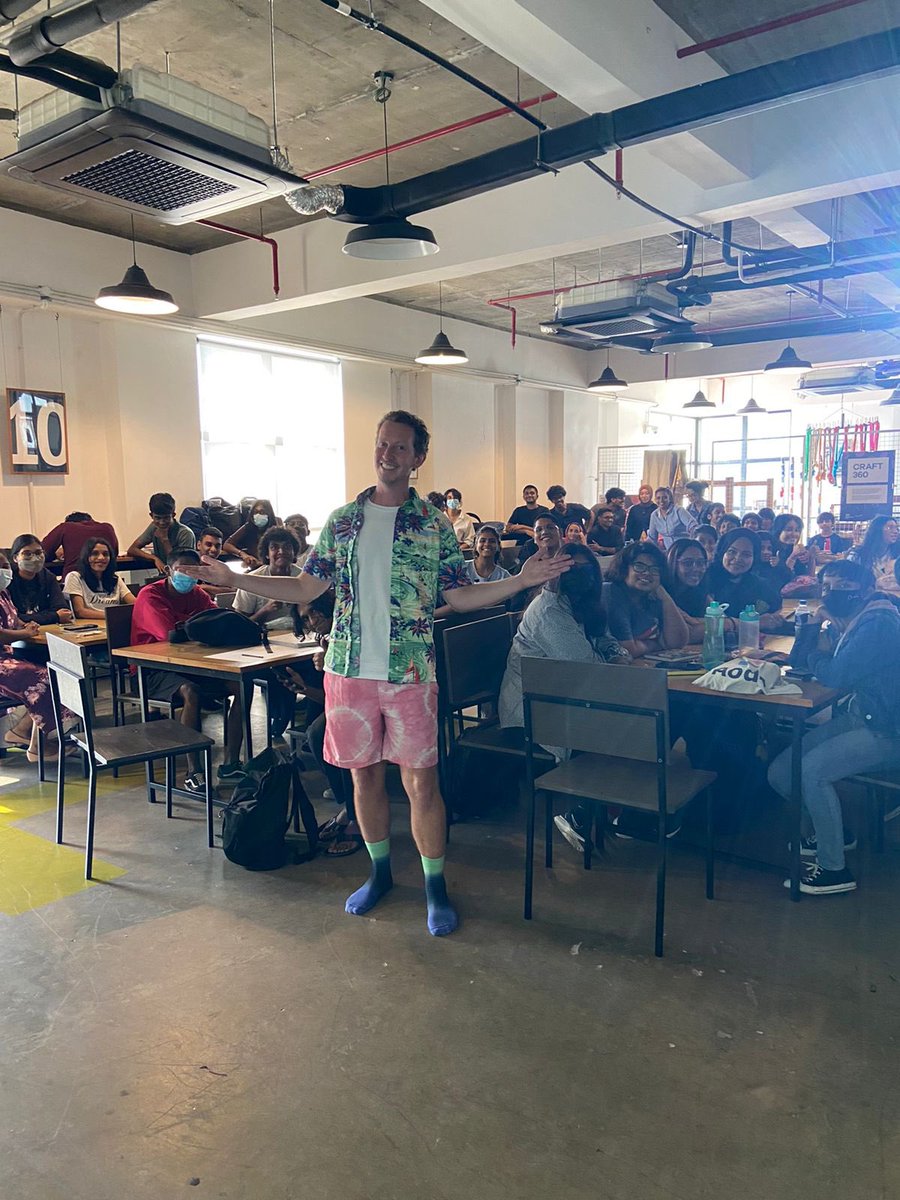 Mr_Bingo's tweet photo. Absolutely sick and tired of not being famous since I left the UK so I popped into Academy Of Design Sri Lanka and did a talk! https://t.co/5bXLizo447