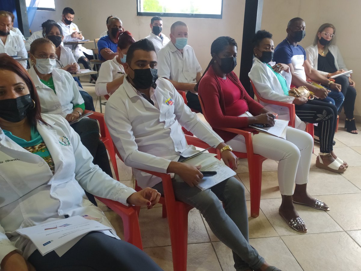 #EnDesarrollo: Consejo de Dirección en el estado #Yaracuy; presidido por el Dr. Misael Arias Reyes y la Dra. Tania Frómeta Parra. Interviene la Yenni Figueroa, Administradora de la Fundación Barrio Adentro en el estado.

💖#CubaPorLaVida 💖#MejorEsPosible 🇨🇺