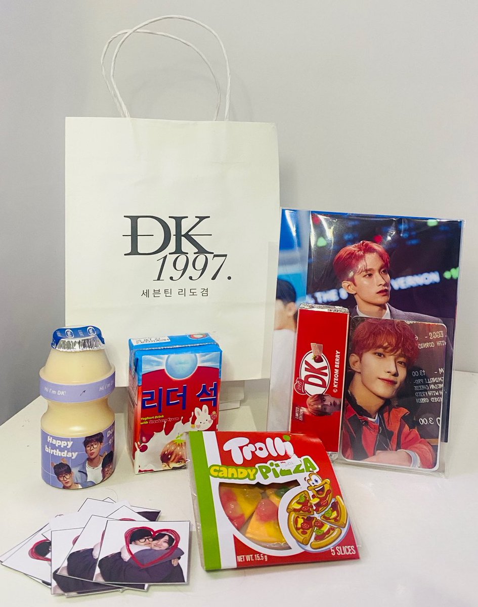 9HWWJ6's tweet photo. DK BIRTHDAY GIVEAWAY 🍓

(3) winners of dokyeom sweets kit: paperbag, postcards, photocards, trolli, chocolates, yakult &amp; dutch mill

🥤rt &amp; like 
🥤reply with your favorite photo of dk
🥤strictly 1 reply per account only
🥤sf will be shouldered by the winner
⏱️ Feb 17, 11pm MNL https://t.co/7Dk8O41PhF
