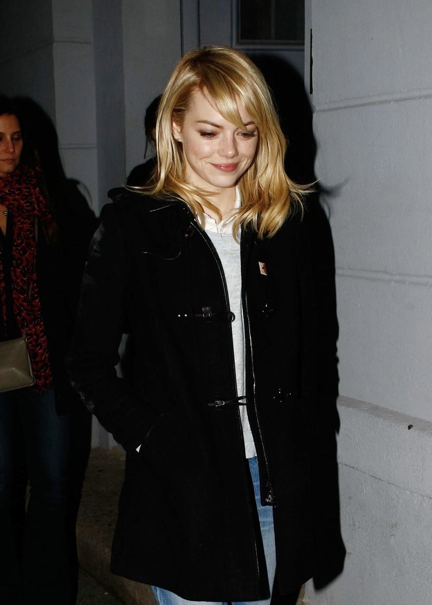 emma stone throwbacks fan account on Twitter "February 16, 2013 Emma