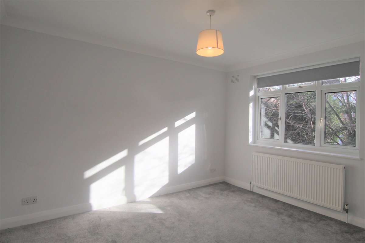 Hamways's tweet photo. Available to Let ⭐️The Grange, N20 #OTM £1,550 pcm
Hamways are proud to present this excellent two-bedroom apartment in a quiet, private &amp; well-kept estate.

Details: https://t.co/93FQfY1XRT

#movewithus #enquiretoday #popularlocation #refurbishment #modern #tolet https://t.co/ymwbni5zIf