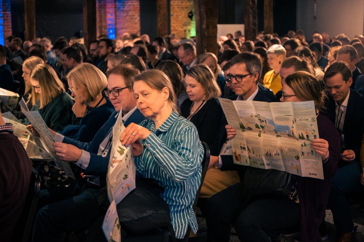 GTK_FI's tweet photo. Hard rock hallelujah! säesti eilen #GTKpeople'n GEOverse- #strategia'päivää. Kimmo @tiilikainen: niin kuin Lordin voitolle, meidän osaamisellemmekin on tilaus. Nyt pureksitut strategia 2023-2027 -elementit jatkavat kiteytykseen. #MaammeHyväksi #ForEarthAndForUs https://t.co/19h3rrxE5A