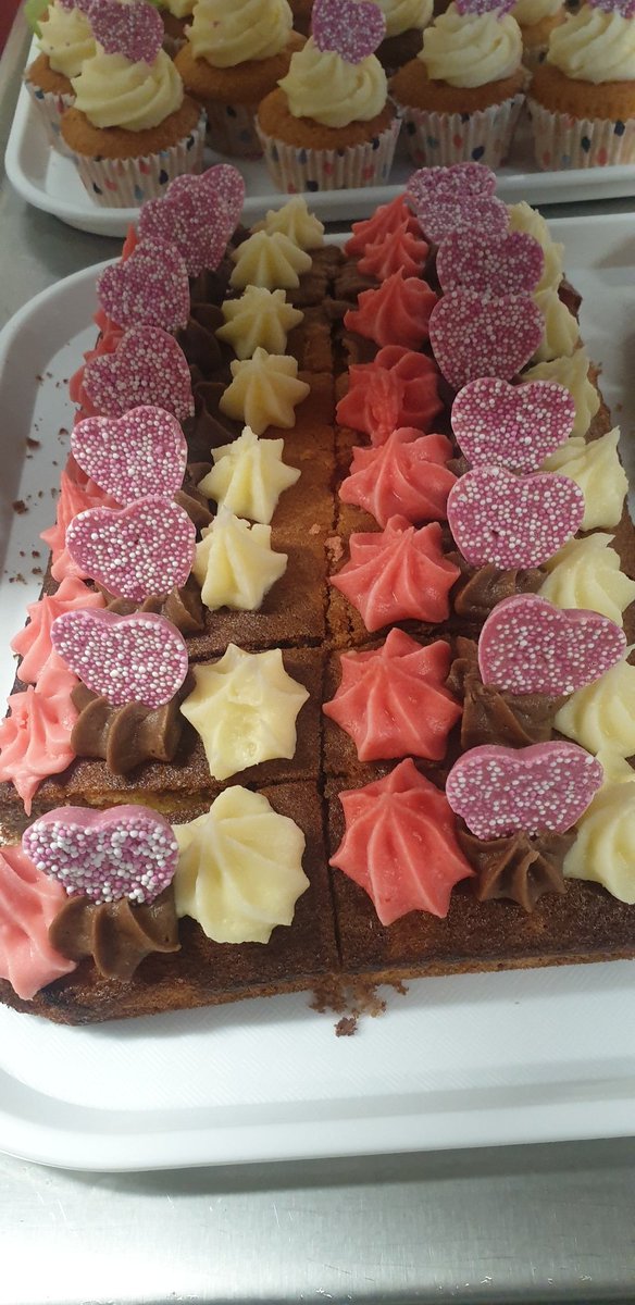 IRA_HomeEc's tweet photo. 💕 Romantic night of the year the cupcakes are here 🥰❤💕💜🥰🧁The H.E department are all ready for Valentines family engagement night 🥰 look forward to seeing you all there 🙌🧁 @IrvineRoyalAcad https://t.co/wFj1mIiDug