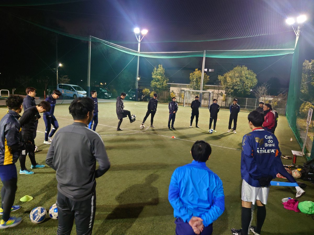 ClubSuginami's tweet photo. 本日もトレーニング！
開幕戦から第3節までの試合日時が決まりました。
しっかりと準備して、昨年の上位チームとの連戦を突破したいと思います！ https://t.co/DOFTViOO9N