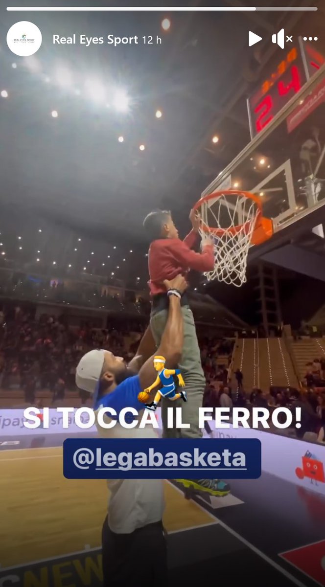 Sport, amicizia e inclusione insieme a <a href="/LegaBasketA/">Lega Basket Serie A</a> e #RealEyesSport. Alcuni bambini con disabilità visiva hanno vissuto l'emozione della partita tra <a href="/OlimpiaMI1936/">Olimpia Milano</a> e @LeonessaBrescia grazie al racconto  in tempo reale di loro coetanei. E alla fine tutti in campo...  #LBAF82023
