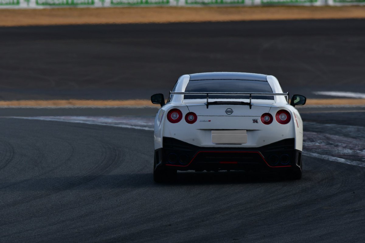 E2318000's tweet photo. 他人のクルマだけど、会心の1枚だったから上げさせて
#WRF16
#FSW
#GTR https://t.co/XES7FkDogU