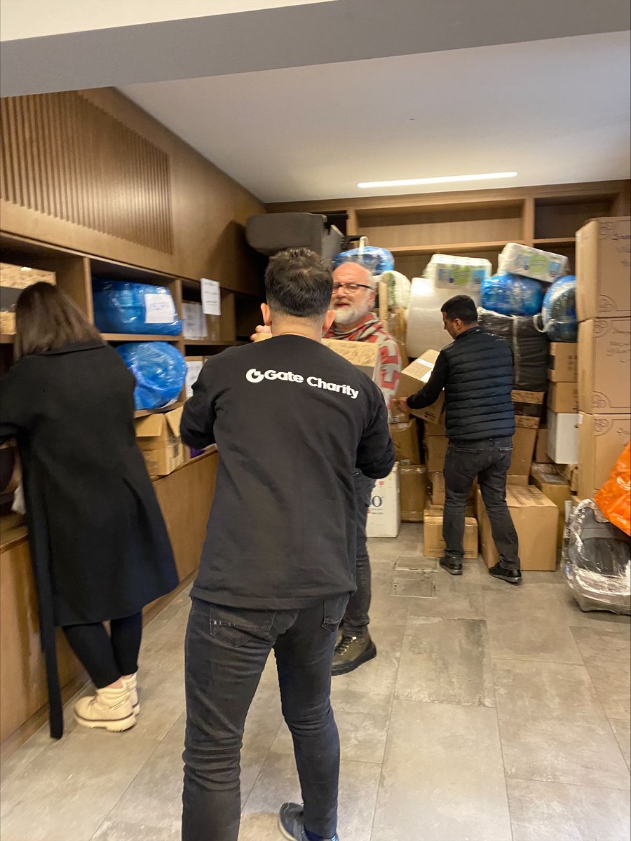 Gate's tweet photo. #Gateio &amp; @GateCharity has been working together with the volunteers we invited from the community, the #GateCharity team sent heat tape and clothing to the earthquake area. 

Volunteers also made their own donations. @Gate_Turkce Earthquake Recovery

#Gateio #PrayForTurkey https://t.co/60usq1XkZT