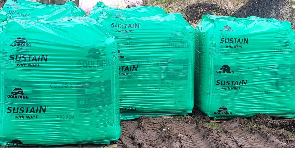 Peterhynes15's tweet photo. Does Protected Urea come with security guard surveillance?

#SplashingTheCash 😱
#thursdayvibes https://t.co/k2Dx69JE0b