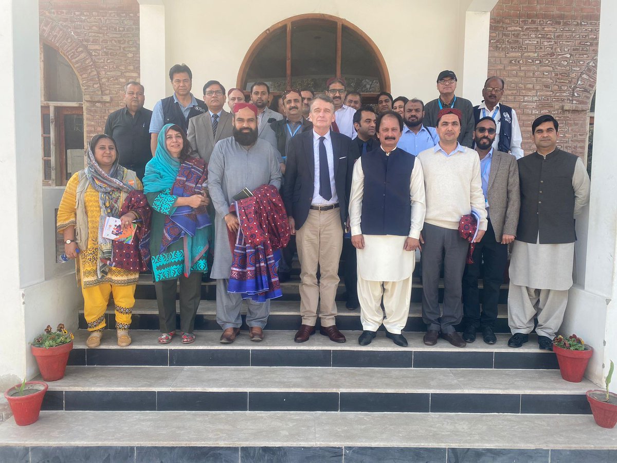 UN_OSCSEA's tweet photo. Accompanied by UN agencies and partners, @CFSaundersUN met with the Commissioner in Sukkur, Pakistan to discuss issues related to addressing sexual exploitation and abuse. The UN’s commitment to fostering a safe environment for vulnerable populations is unwavering. #SayNoToSEA https://t.co/mMoERGlchv