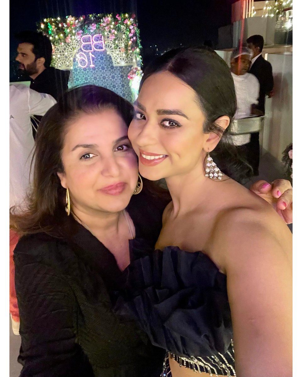 soundarya_20's tweet photo. Bigg Boss party was lit! Thank you @TheFarahKhan for making it a night to remember โค๏ธ
#BiggBoss16Party
@SimplySajidK @MCstanofficail #AbduRozik
.
.
#SoundaryaSharma #BB16 #BiggBoss16 #SoundaryaSquad #SquadSoundarya #Dimpledoll https://t.co/V7MTmqVmoN