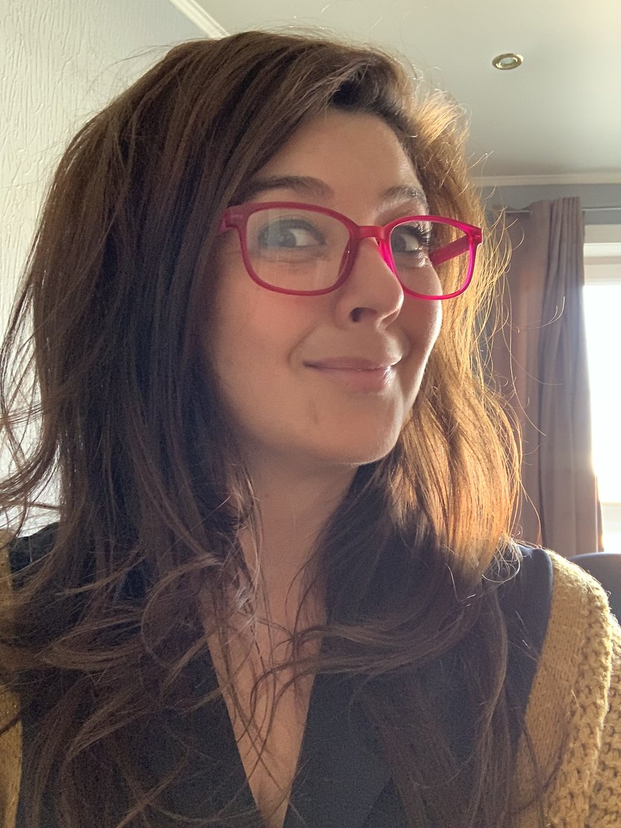 Mijn eerste leesbril van de Mister Minit. Ik beloof dat ik een deftigere voor het werk ga halen 🤓