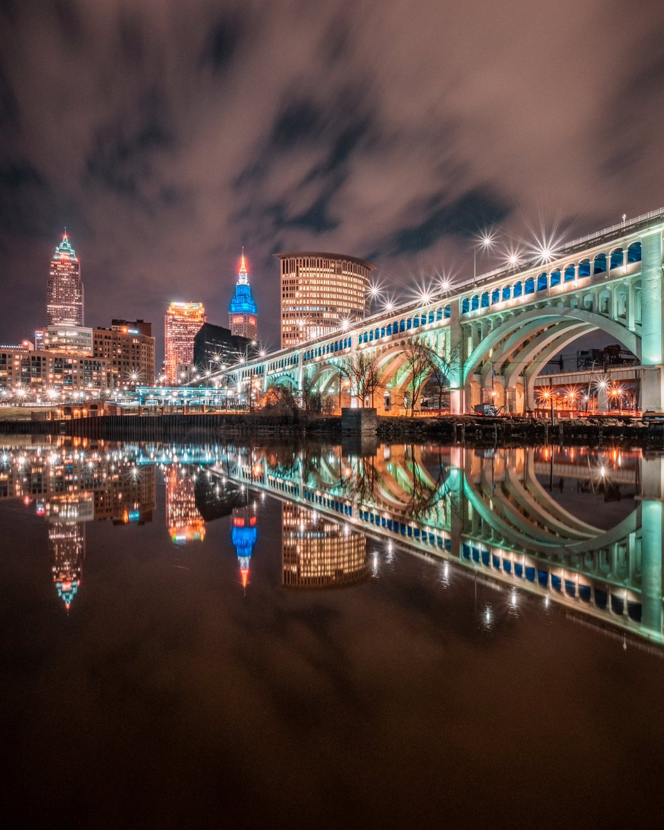 GabeWasylko's tweet photo. Happy 216 Day, Cleveland

Truly an honor to photography this amazing city and the people who make it great. https://t.co/X8PoG6AiUX
