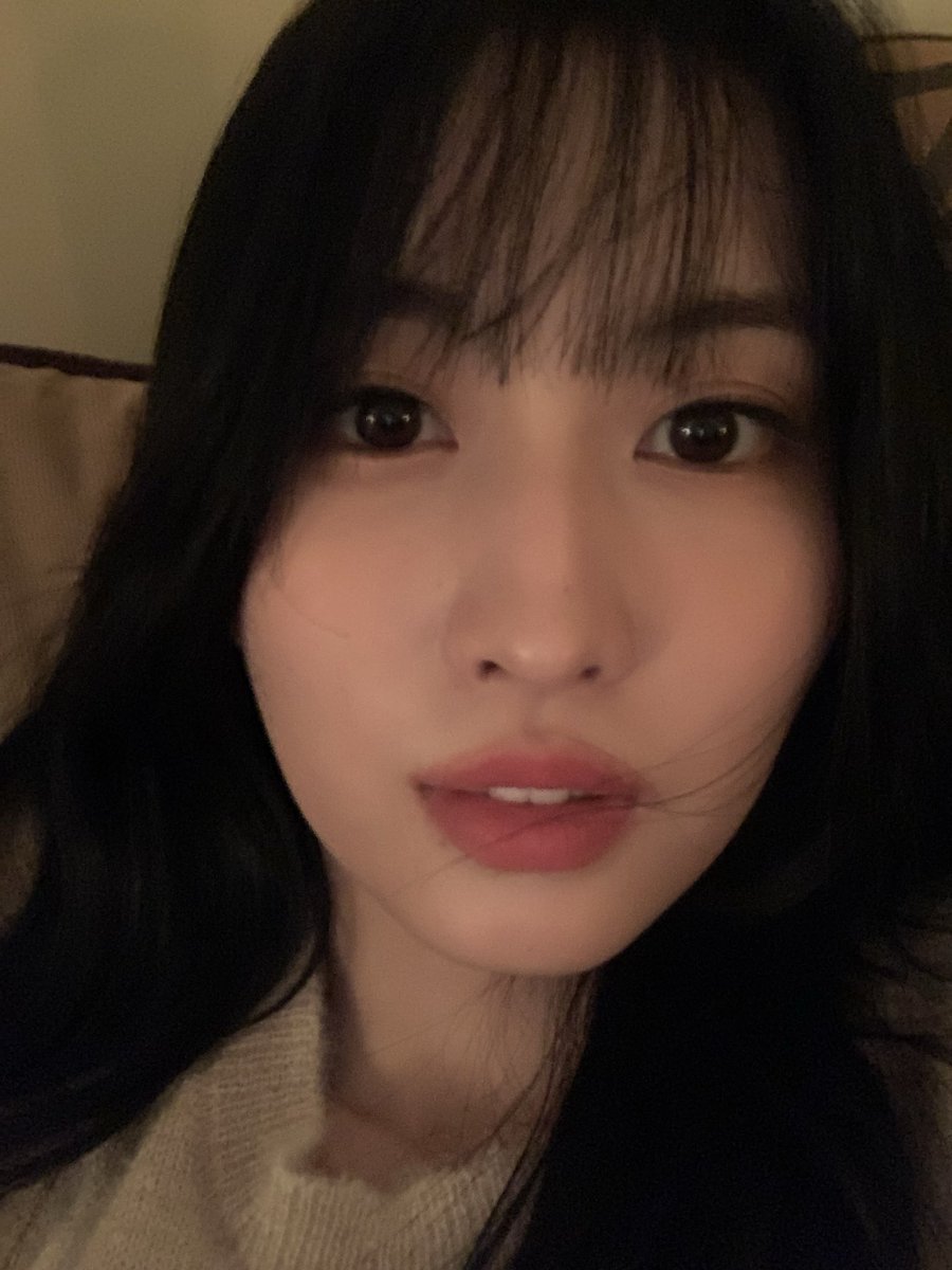 230216 🍑📷

#MOMO #TWICE