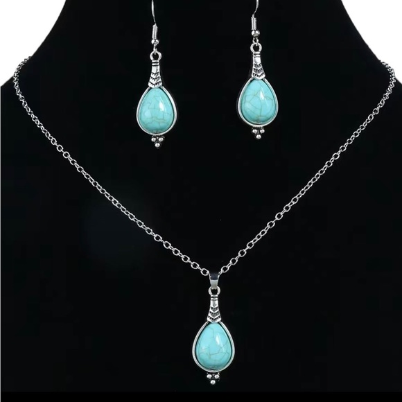 RubyChristene's tweet image. So good I had to share! Check out all the items I'm loving on @Poshmarkapp #poshmark #fashion #style #shopmycloset #some: posh.mk/DPChBv7Gsxb