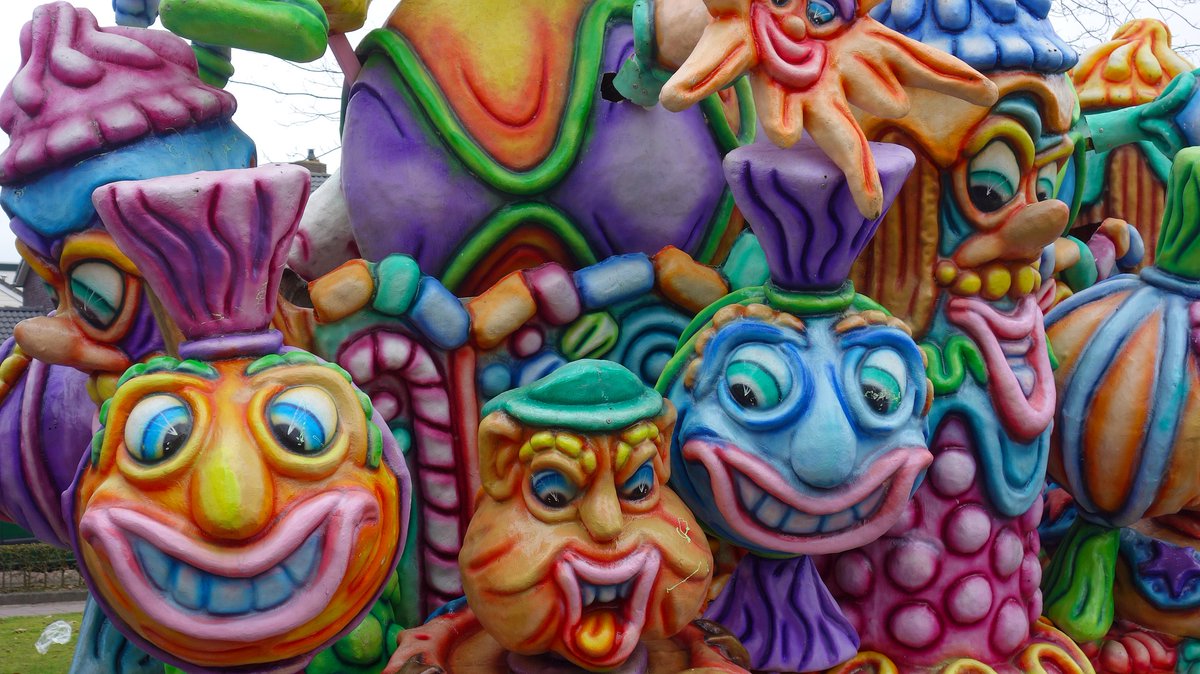 De reguliere diensten van de GGD zijn tijdens carnaval gesloten. De Corona informatielijn en de vaccinatie- en testlocaties zijn ook gesloten. Testen tijdens carnaval is alleen mogelijk op onze testlocatie in Geleen van 11.00 – 13.00 uur (alleen op afspraak).

#ggdzl #carnaval