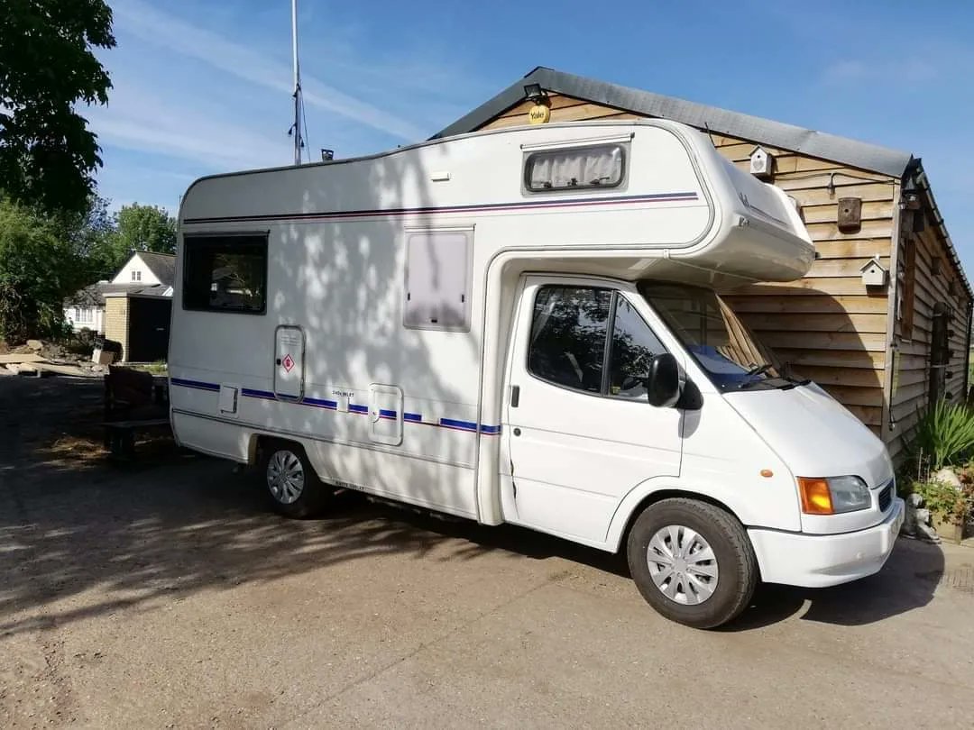 TheEnglishCarav's tweet photo. On This Day 2019....
A memory of working on a Ford Transit Herald 'SquireRL' motor home. In for repairs to the door and doorway.
#squire #motorhomerepair #familybusiness https://t.co/LMj60TRwL5
