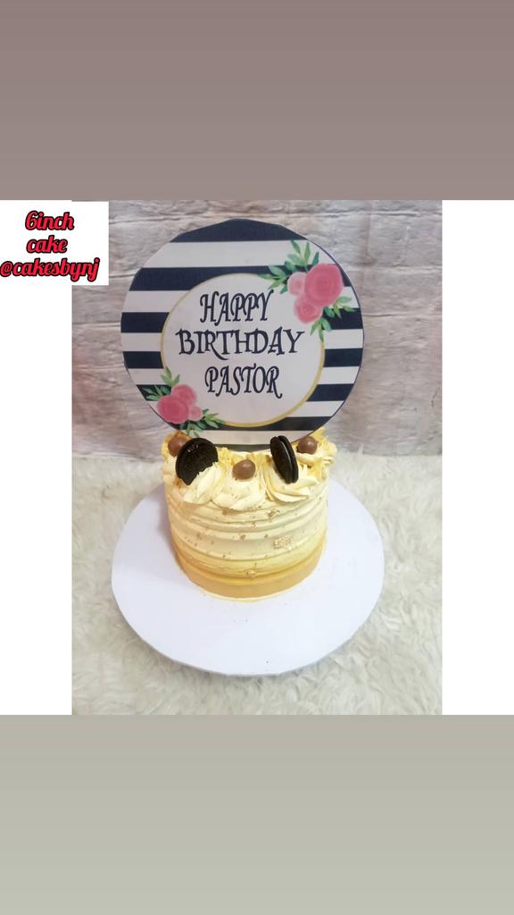 JennycreamC's tweet photo. 6 inch buttercream cake 2 layers with a customerized cake topper #cakesinlagos #6inchcake #cakesinlekki #lekkiphase1 #admiralityway #lagos https://t.co/qM1kwCVl99