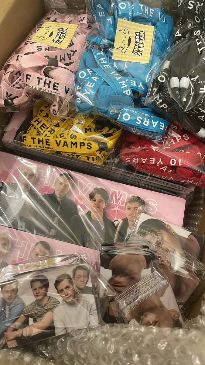 TheVampsPH's tweet photo. 👀 https://t.co/CxmOBIae0S
